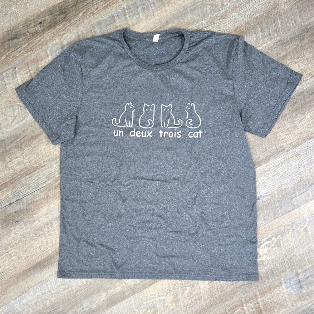 Gray Cat Graphic T-Shirt